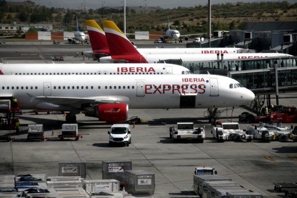 El Gobierno propone prohibir los vuelos que tengan alternativa en tren de menos de 2,5 horas