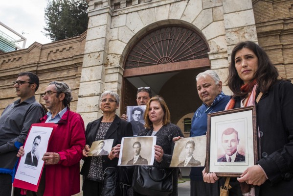 Dar nombre a los muertos: Buscan familiares de los ejecutados en Paterna para poder identificarlos