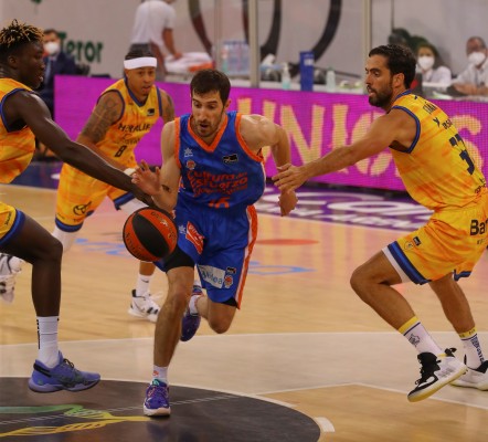Valencia Basket se diluye en el último cuarto ante un afilado Gran Canaria