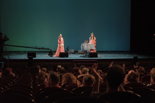 El festival Polirítmia ocupa la plaza del Ayuntamiento de València
