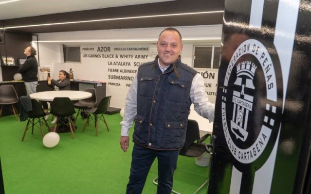 Está claro que somos el primer club de la Región; la afición del Murcia bastante tiene con lo suyo