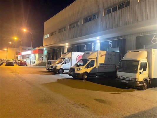 Aecam reclama seguir utilizando las instalaciones de Mercavalència para ganado vacuno y equino
