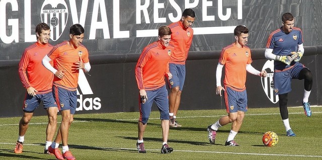 André y Feghouli no entrenan, pero entran en la lista para Sevilla