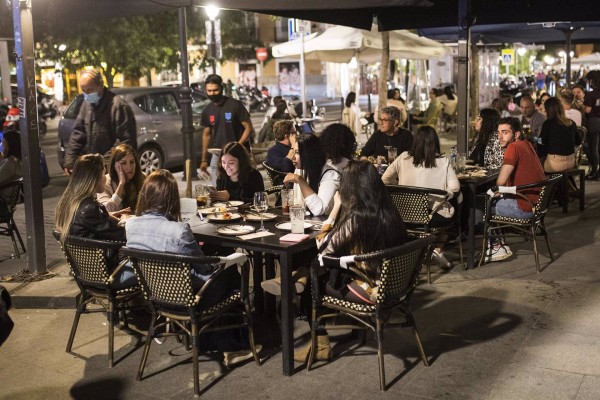 La restauración logra los mejores registros mensuales de ventas desde el verano
