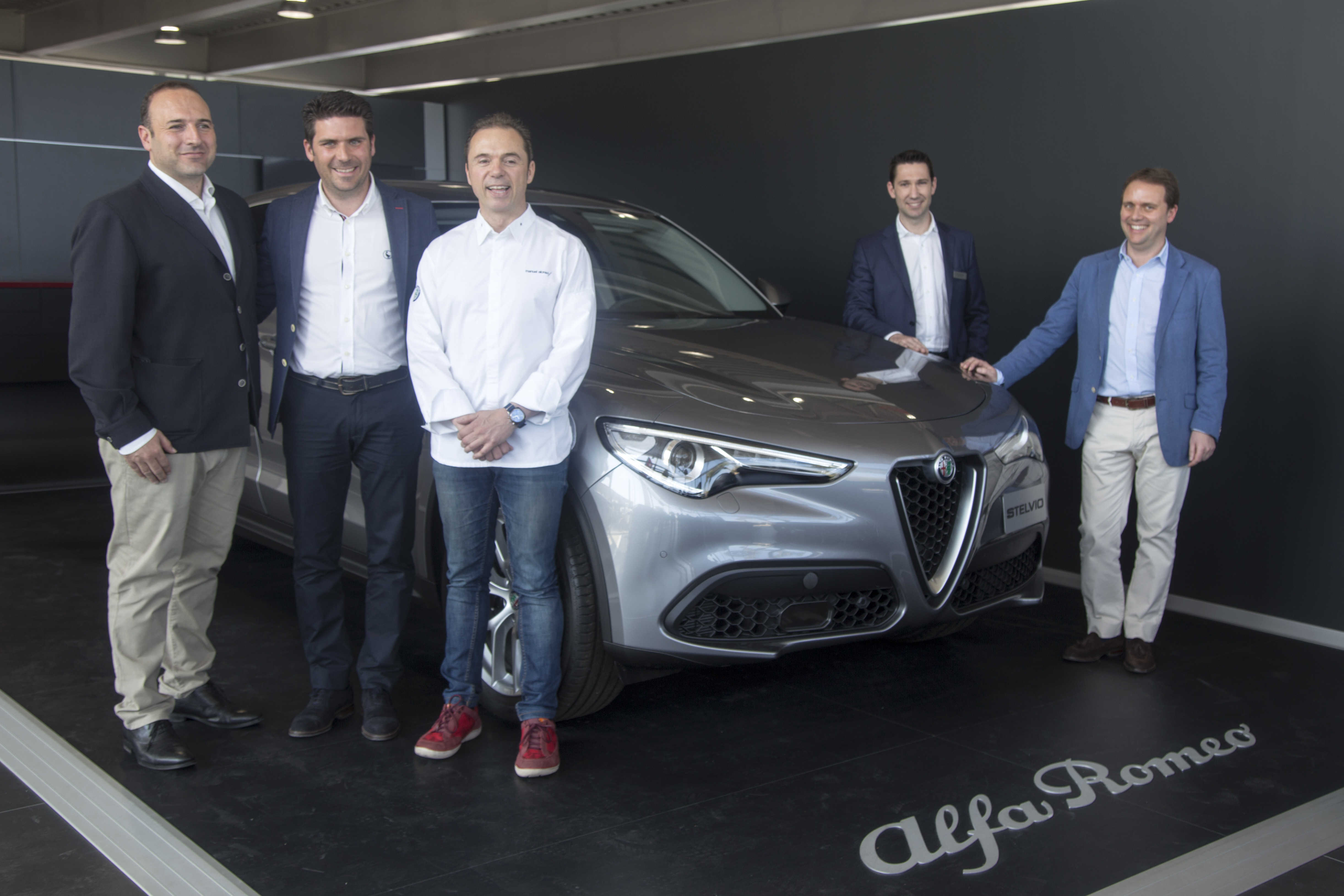 Automoción Moll nombra a Manuel Alonso (Casa Manolo) embajador de Alfa Romeo para la provincia de València
