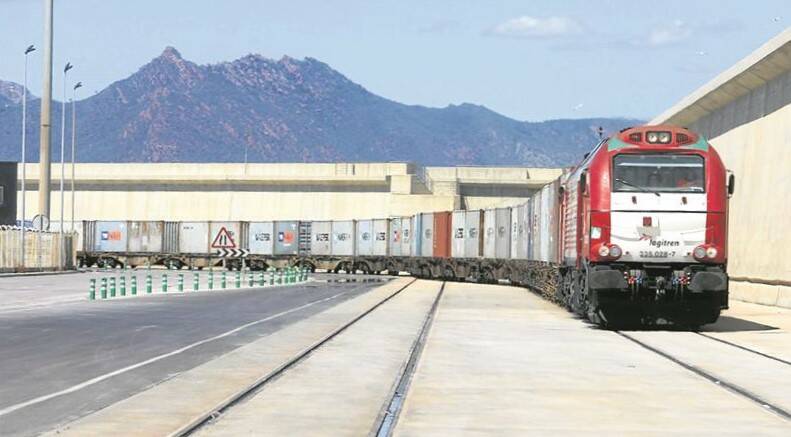 El puerto lanza las obras del tren interno y abre la vía a recuperar el servicio que perdió hace 3 años