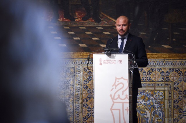 Gaspar defiende que el cese de Vera no depende de él y que la disolución de Divalterra 