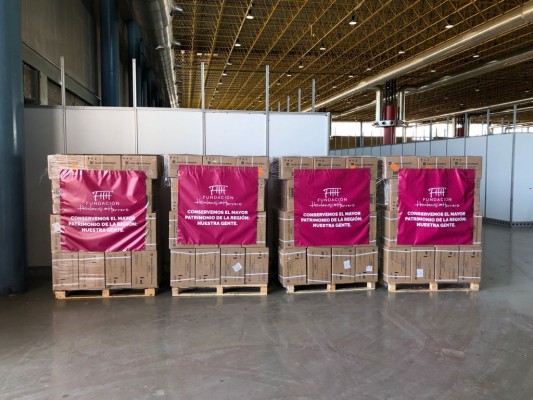 Hortensia Herrero entrega 3 millones de jeringuillas para la vacunación contra la covid