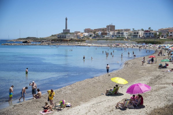 La llegada del calor pone el 'STOP' a la covid en la Región: tres días sin muertes y 'sólo' 21 contagios