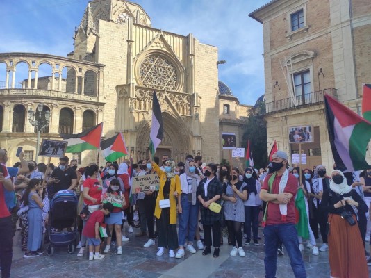 Una concentración denuncia en València la 