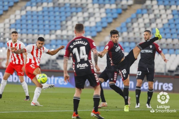 Javi Jiménez no renuncia a la salvación con el Albacete