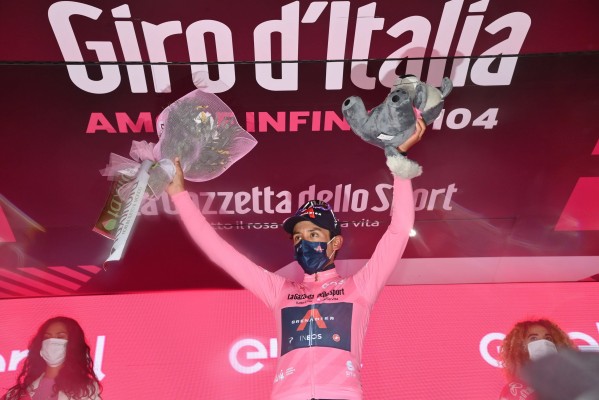 Egan Bernal gana en Campo Felice y ya es líder