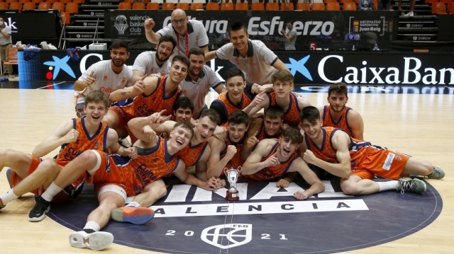 Victoria 'taronja' en el cierre de la Fase Final de Liga EBA
