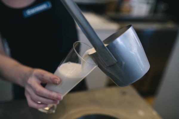 La horchata y los nuevos hábitos: Compromís pide modificar el reglamento para su comercialización sin azúcar