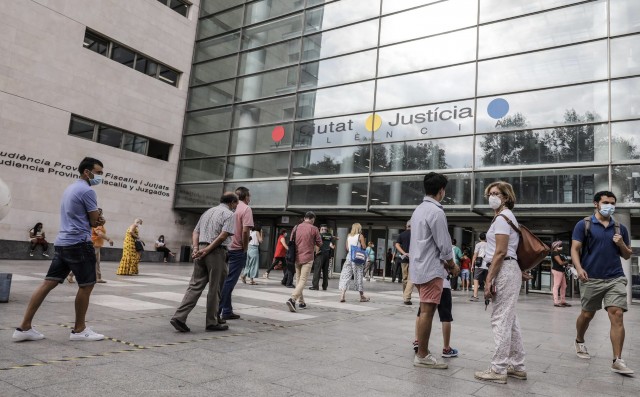 Justicia forma a más de un centenar de interinos para reforzar las plantillas de los juzgados