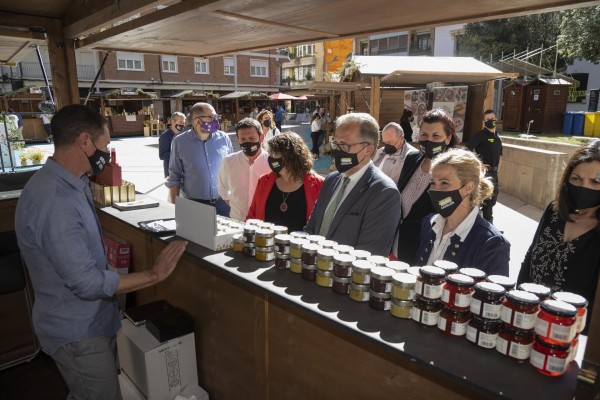 La primera Feria de la Provincia 'Castelló Ruta de Sabor' promociona los productos de 12 empresas