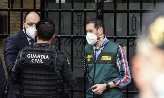 Segunda jornada de registros antes de que declaren los detenidos del 'caso Azud'