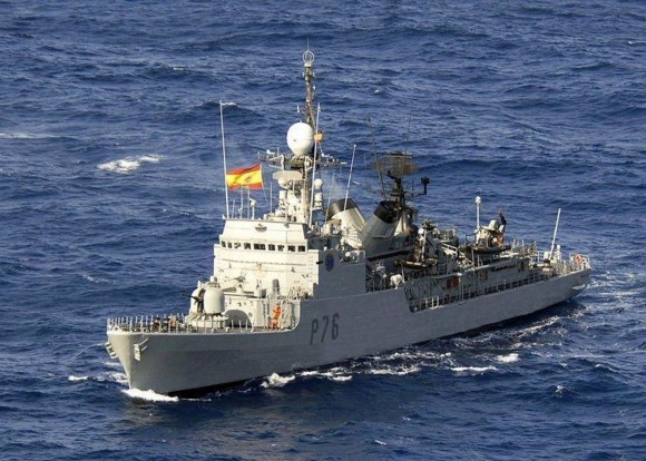 El submarino S-81 Isaac Peral despedirá al histórico patrullero Infanta Elena en su último adiós
