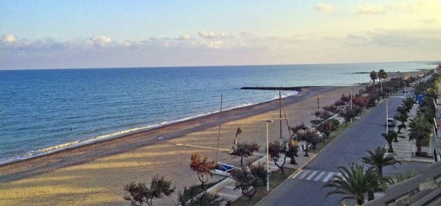 Moncofa renuncia al rédito económico para abrir 5 chiringuitos y paliar el daño turístico por la covid