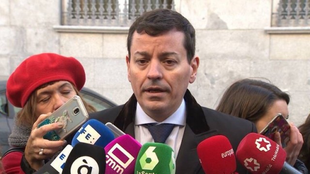 Bayo presenta su candidatura para presidir el PPCV con un llamamiento a 