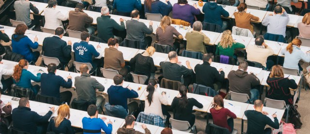 Profesores interinos llevan a Educación a los tribunales para impugnar las oposiciones