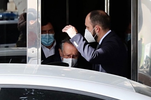 Alfonso Grau sale detenido de su casa tras más de ocho horas de registro por el 'caso Azud'