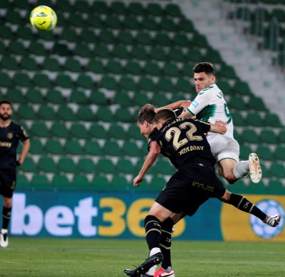 El Elche se hace con los derechos económicos del delantero argentino Lucas Boyé