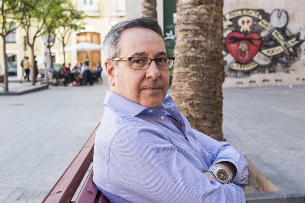 Arturo León: 