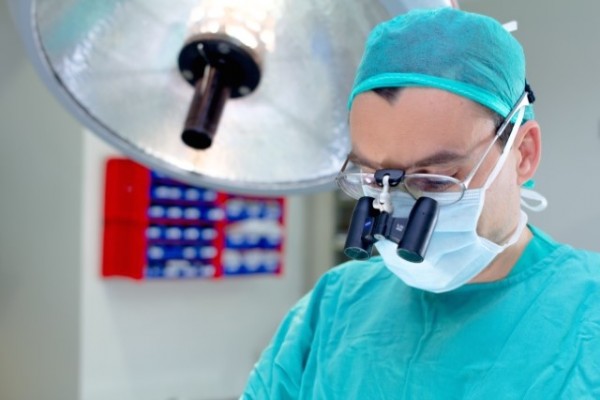 La técnica endoscópica que aborda la infección del saco lacrimal sin cicatrices y de forma definitiva
