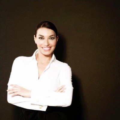 María Abradelo: 