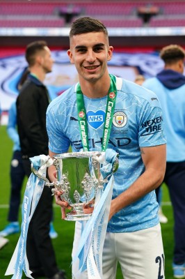 Ferran Torres es campeón de la Premier y el Valencia se frota las manos