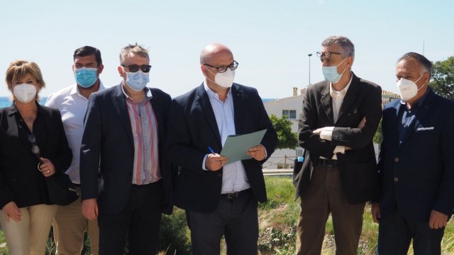 La Vila firma el acta de replanteo que certifica el inicio de las obras del colegio Dr. Álvaro Esquerdo
