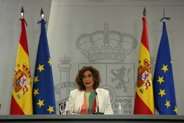 El Gobierno extiende el plazo de vencimiento de los créditos ICO a 10 años y permite las quitas de deuda