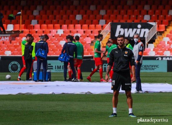 Cutrone no levanta cabeza