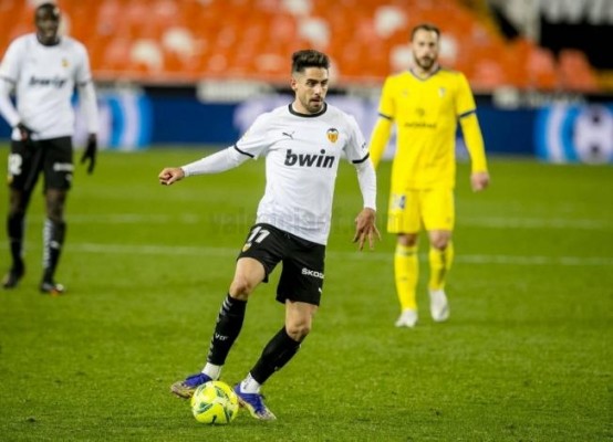 Rubén Sobrino baraja quedarse en el Valencia CF