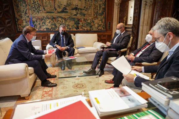 Air Nostrum y Trenitalia presentan a Ximo Puig sus planes para competir con Renfe en el AVE en 2022