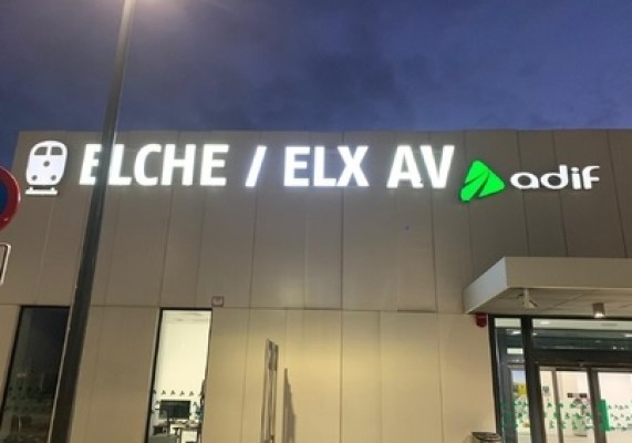 Adif incorpora el topónimo Elx en la estación del AVE de Matola