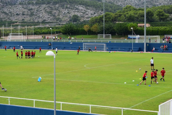 El CF Fomento Castellón y la Academia Dani Parejo organizan un campus para dar impulso al deporte provincial