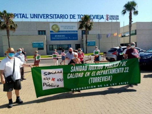 La plataforma Sanidad Pública de Torrevieja también se opone a la fórmula de la empresa 