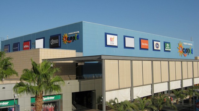 El centro comercial Ociopía de Orihuela abre un Mango y ultima la apertura de un Decathlon 