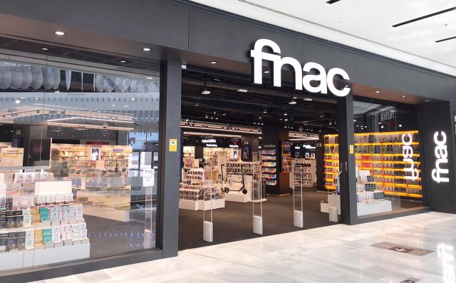 Fnac venderá móviles similares a los clientes que compraron 570 euros más barato un Huawei P30