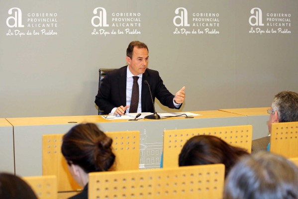 El debate sobre la exención al valenciano: está vigente; pero no en las asignaturas troncales