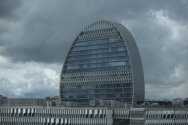 Los trabajadores de BBVA se concentran este lunes en València para protestar por el ERE
