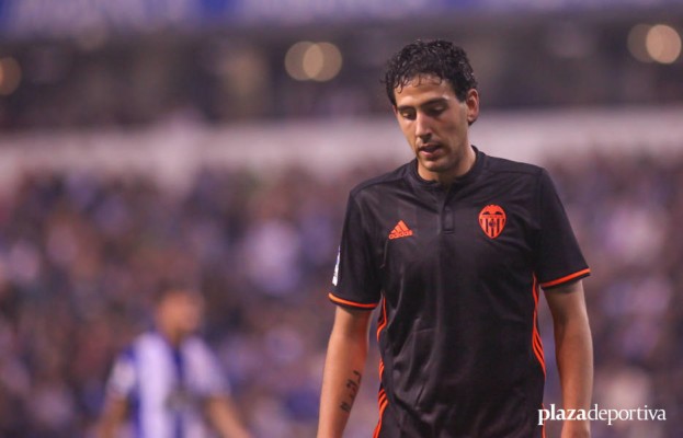 El Valencia viaja a Granada con seis jugadores al borde de la suspensión
