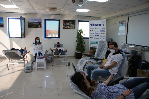 Grupo Disfrimur organiza una campaña de donación de sangre para paliar la falta de donantes