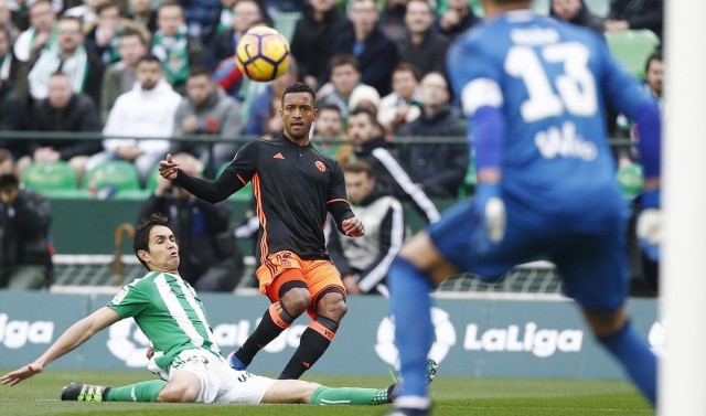El Valencia necesita ganar en Granada para evitar la peor racha sin ganar fuera