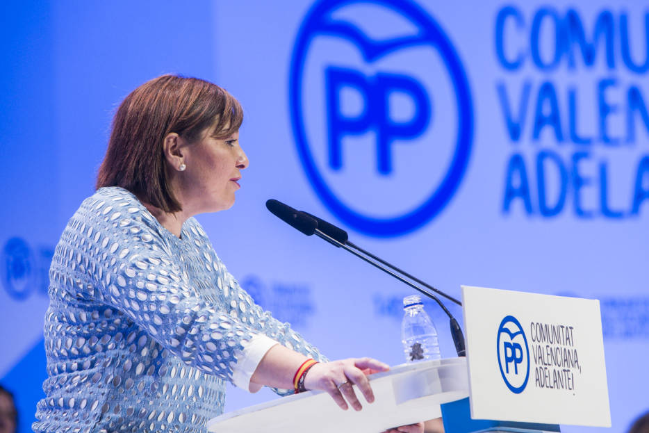 Isabel Bonig durante el congreso regional del PPCV. Foto: EVA MÁÑEZ - 
