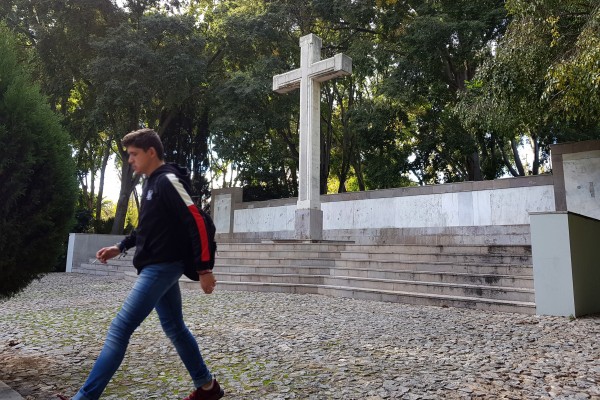 El PP de Castelló y Abogados Cristianos anuncian alegaciones contra la retirada de la cruz de Ribalta