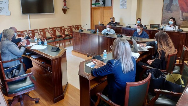 Frente común entre la administración y el Solgarden para evitar su cierre definitivo