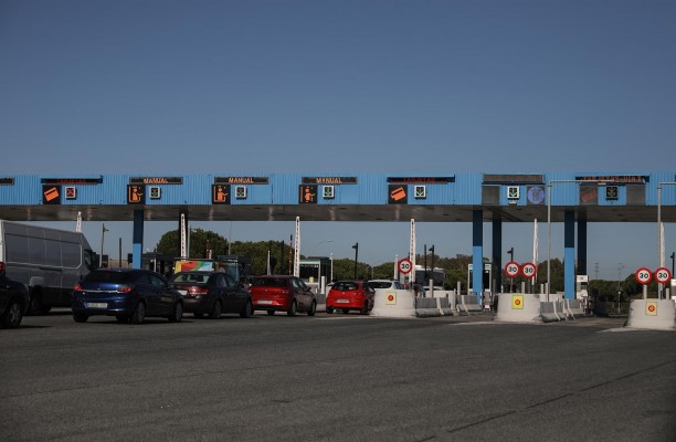 El Gobierno justifica la introducción de peajes como contrapartida por recibir los fondos europeos